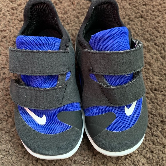 Nike shoes size 6 - Picture 2 of 8